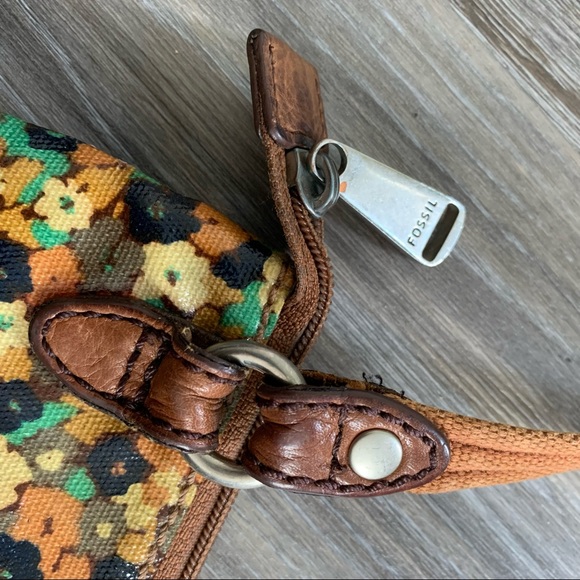 Fossil Crossbody Multicolour Floral Purse - Picture 11 of 16